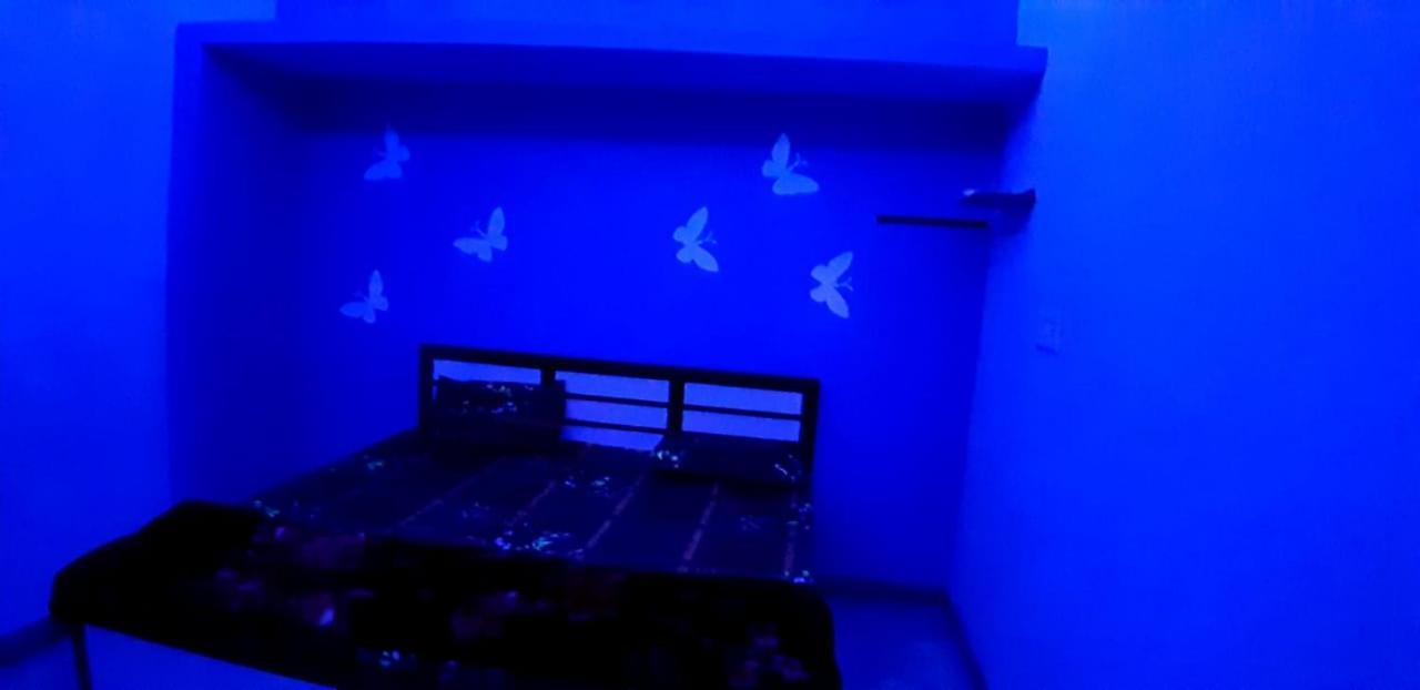 Blue Eye Backpackers Hostelアムリトサル エクステリア 写真